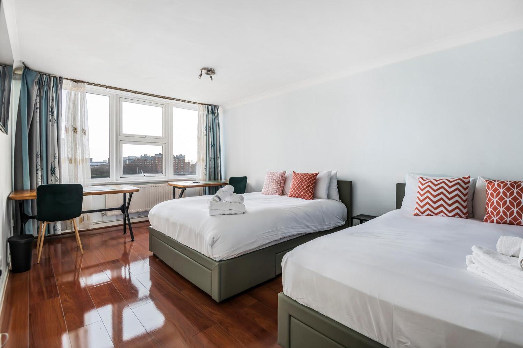 Stunning Massive Bedroom +Direct Thames River View Londres Exterior foto